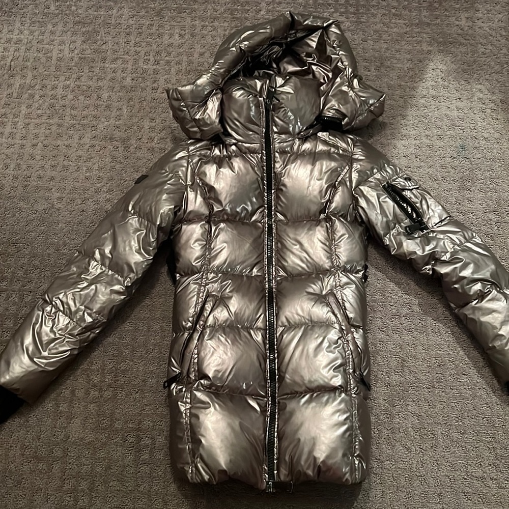 SAM JACKET silver long with belt on waist.